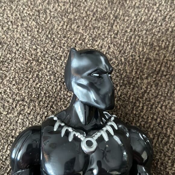 Black Panther Marvel Avengers 11.5” Black/Silver Figure Hasbro C-3632B 2017 - Picture 6 of 14